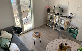 Kn House With Two Apartments Near Sea